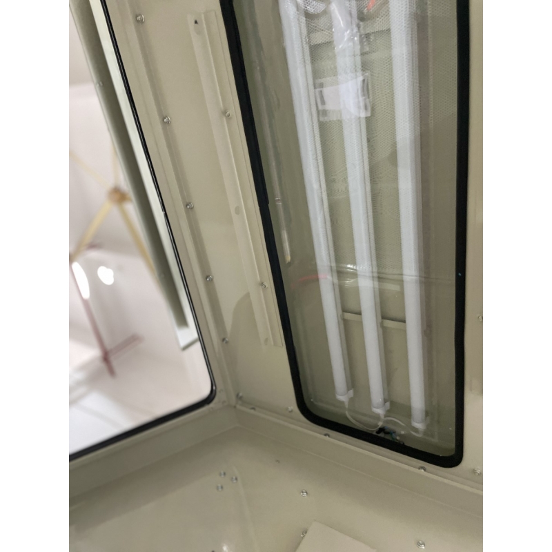Eclairage néon de la cabine 1200 litres