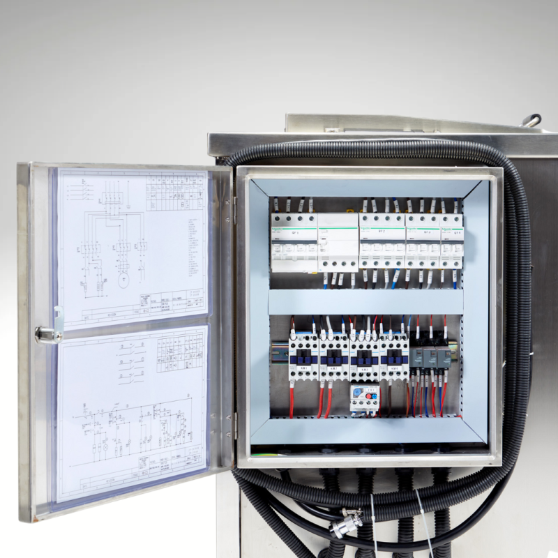 Zoom coffret électrique de la chaine de nettoyage 104L BPAC