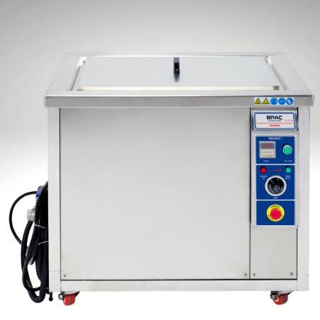 Nettoyeur industriel à ultrasons de 206 litres BPAC vue de face Nettoyeur industriel à ultrasons de 206 litres BPAC vue de face