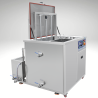 Vue de profil, cuve ouverte, Nettoyeur Ultrasons Industrie BPAC 360 litres 28kHz avec Skimming et Lift Vue de profil, cuve ouverte, Nettoyeur Ultrasons Industrie BPAC 360 litres 28kHz avec Skimming et Lift