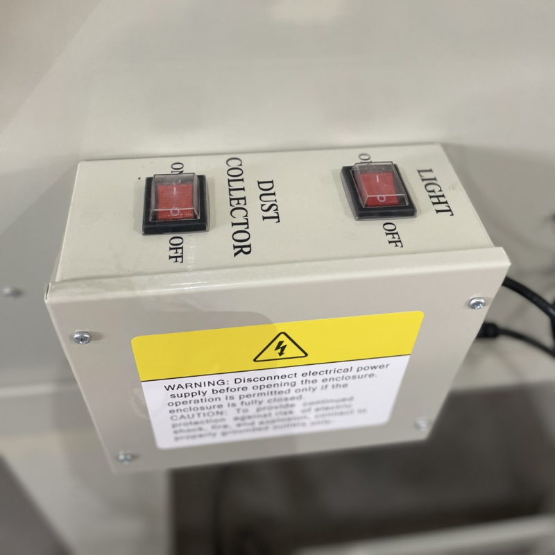 Boutons de commande de la cabine de sablage 1200 litres et de son dépoussiéreur