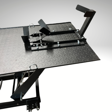 Vue de profil du bloque roue moto BPAC pour table de levage